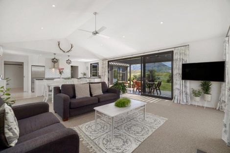 Photo of property in 7 Fife Court, Jacks Point, Queenstown, 9371
