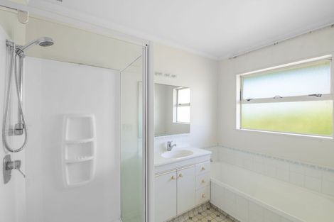 Photo of property in 43 Aston Drive, Waimairi Beach, Christchurch, 8083