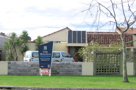 Photo of property in 60 Saint Andrews Terrace, St Andrews, Hamilton, 3200