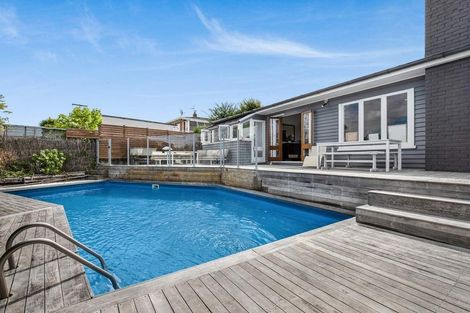 Photo of property in 10 Currey Crescent, Milford, Auckland, 0620