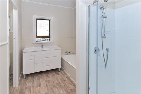 Photo of property in 52 Rosella Road, Mangere East, Auckland, 2024