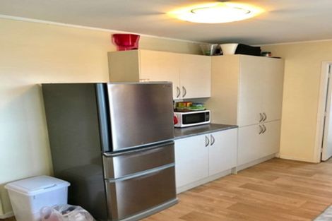 Photo of property in 4 Karo Place, Glendene, Auckland, 0602