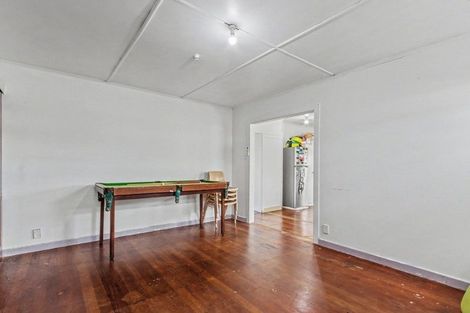 Photo of property in 17 Potaka Street, Marton, 4710