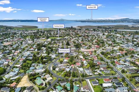 Photo of property in 2/40 Amberley Avenue, Te Atatu South, Auckland, 0610