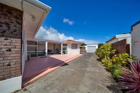 Photo of property in 12 Trimble Place, Bell Block, New Plymouth, 4312