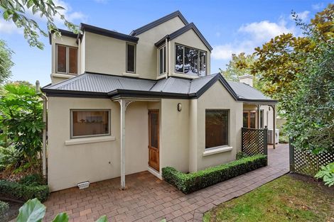 Photo of property in 124 Springfield Road, St Albans, Christchurch, 8014