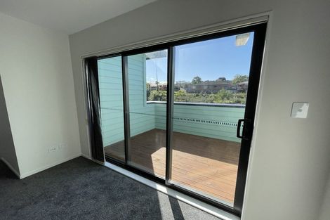 Photo of property in 152 Triangle Road, Massey, Auckland, 0614