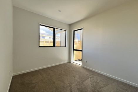 Photo of property in 28 Neretva Avenue, Massey, Auckland, 0614