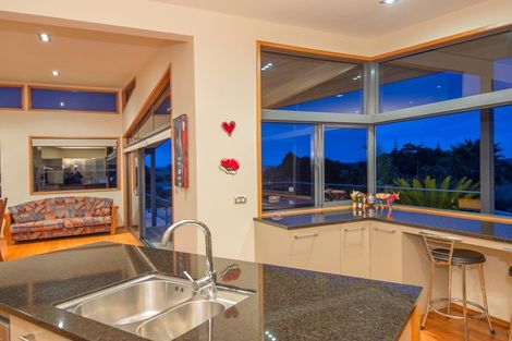 Photo of property in 2 Anchorage Heights Place, Kerikeri, 0294