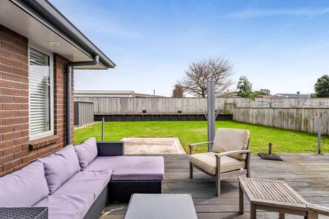 Photo of property in 2 Huetu Place, Bell Block, New Plymouth, 4312