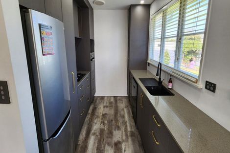 Photo of property in 37 Reid Avenue, Hawera, 4610