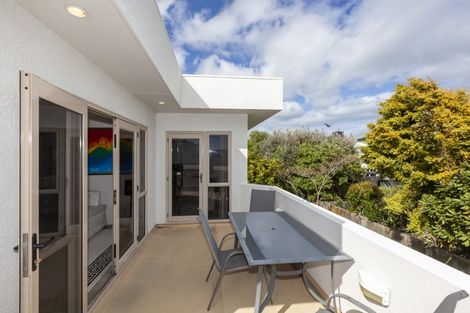 Photo of property in 118 Seaview Road, Paraparaumu Beach, Paraparaumu, 5032