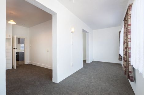Photo of property in Devonport Apartments, 21/127 Saint Aubyn Street, New Plymouth, 4310