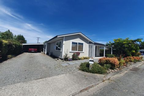 Photo of property in 2 Sam Meads Way, Greytown, 5712