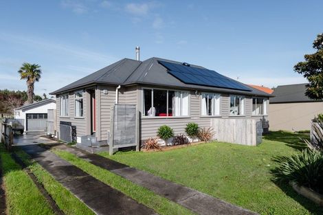 Photo of property in 64 Alfred Street, Fairfield, Hamilton, 3214