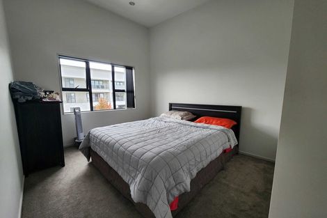Photo of property in 8b Carlos Drive, Flat Bush, Auckland, 2016