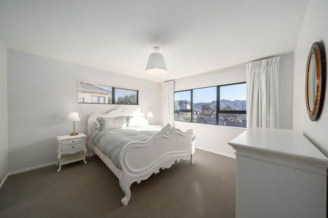 Photo of property in 117 Woodman Drive, Tawa, Wellington, 5028