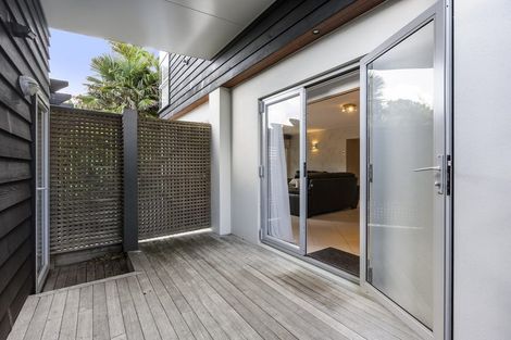 Photo of property in 158 Bleakhouse Road, Mellons Bay, Auckland, 2014