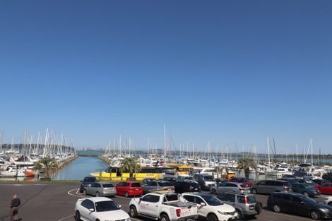 Photo of property in 7n Clearwater Cove, West Harbour, Auckland, 0618