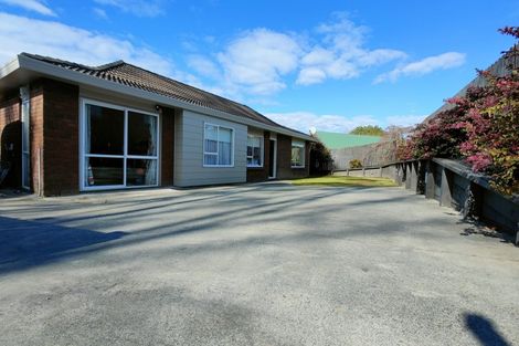 Photo of property in 74 Birdwood Road, Swanson, Auckland, 0612