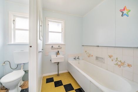 Photo of property in 36 Horoeka Street, Stokes Valley, Lower Hutt, 5019