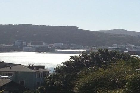 Photo of property in 2 Telford Terrace, Oriental Bay, Wellington, 6011