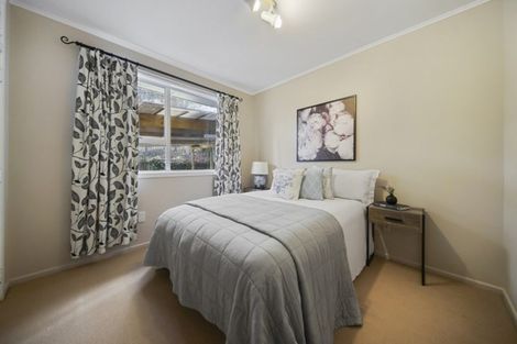 Photo of property in 16 Judkins Crescent, Cockle Bay, Auckland, 2014
