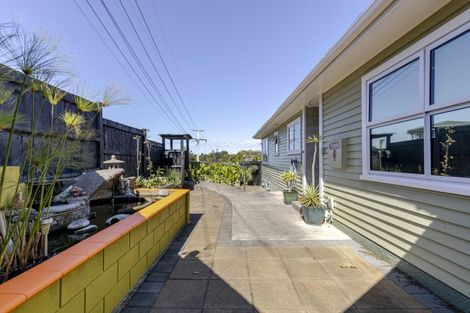 Photo of property in 5 Scott Street, Moturoa, New Plymouth, 4310
