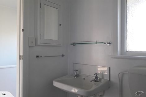 Photo of property in 37 Tremewan Street, Tawa, Wellington, 5028