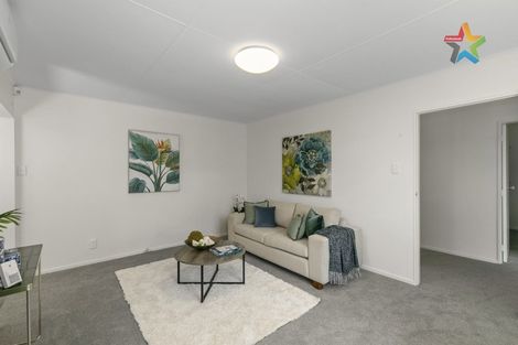 Photo of property in 6 Waipuna Grove, Stokes Valley, Lower Hutt, 5019