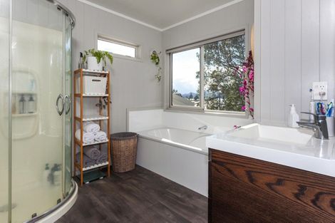 Photo of property in 106 Tukere Drive, Whangamata, 3620