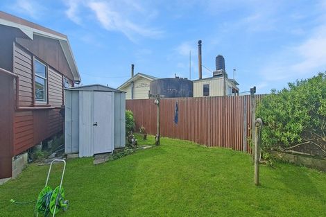 Photo of property in 1959 Parewanui Road, Parewanui, Bulls, 4894