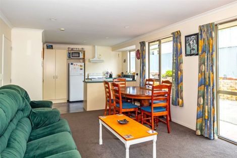 Photo of property in 2/92 Arthur Street, Seaview, Timaru, 7910