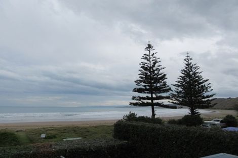 Photo of property in 15 Makorori Beach Road, Makorori, Gisborne, 4073