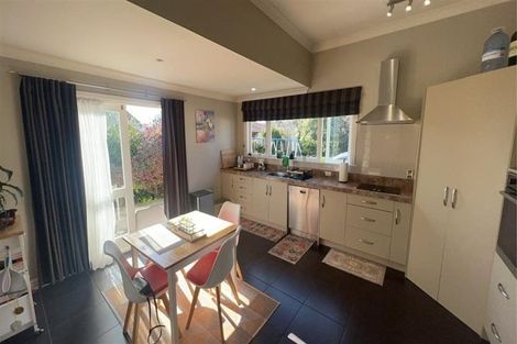 Photo of property in 14 Queenwood Road, Levin, 5510