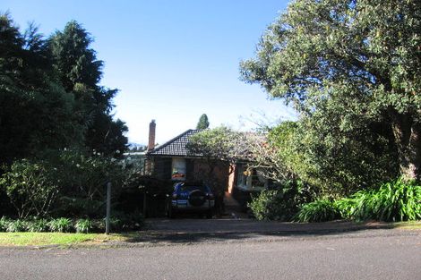 Photo of property in 7 Tawini Road, Titirangi, Auckland, 0604