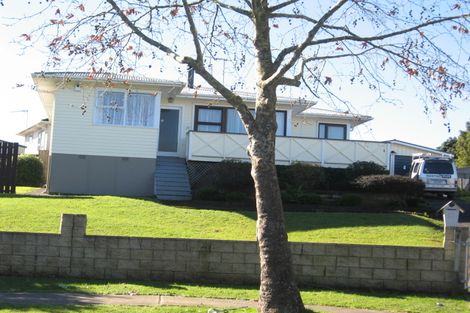 Photo of property in 13 Ranger Place, Wattle Downs, Auckland, 2103