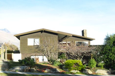 Photo of property in 9 Oregon Drive, Kelvin Heights, Queenstown, 9300