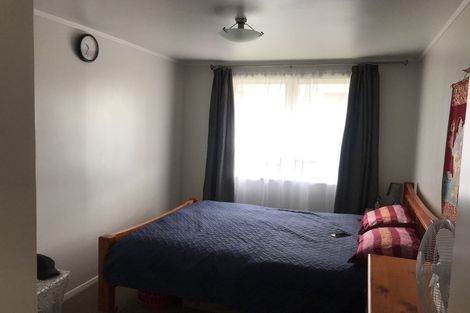 Photo of property in 11a Bamboo Grove, Kelston, Auckland, 0602