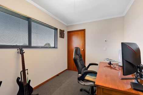 Photo of property in 77a Dixon Avenue, Hawera, 4610