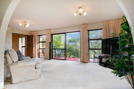 Photo of property in 163 Chelsea View Drive, Chatswood, Auckland, 0626