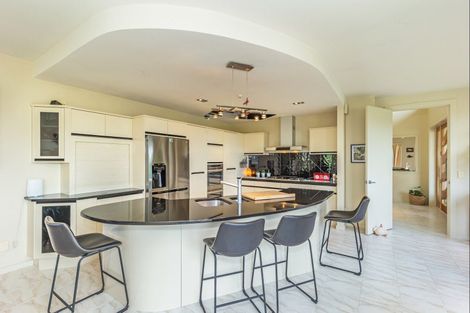 Photo of property in 15 Tarahunga Road, Levin, 5571