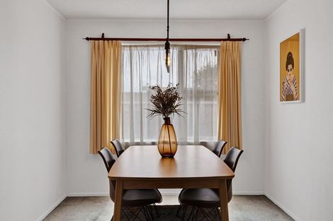 Photo of property in 53 Manu Crescent, Upper Vogeltown, New Plymouth, 4310