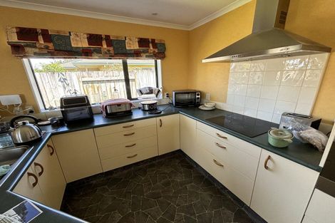 Photo of property in 125 Ruapehu Drive, Fitzherbert, Palmerston North, 4410