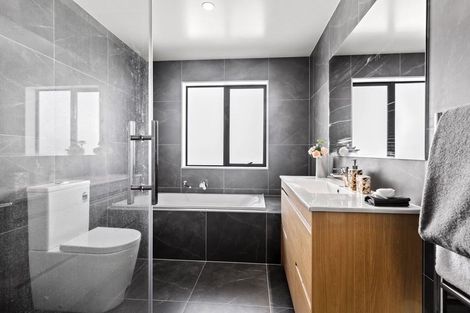 Photo of property in 51 Turret Lane, Hobsonville, Auckland, 0616