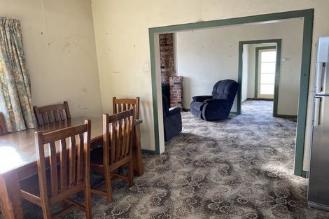 Photo of property in 82 Seaward Road, Edendale, 9825