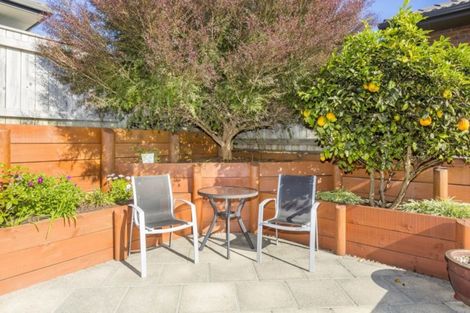 Photo of property in 5 Beaufort Close, Kingsley Heights, Upper Hutt, 5018