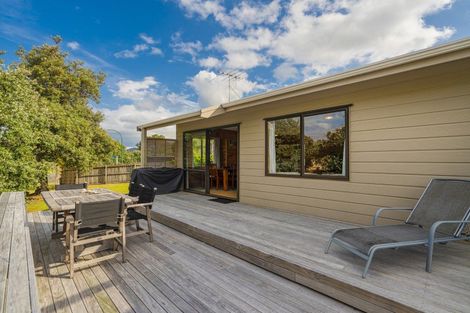 Photo of property in 117 Kowhai Avenue, Matarangi, Whitianga, 3592