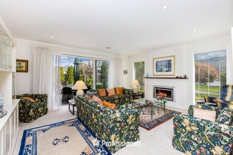 Photo of property in 5 Bateson Way, Heretaunga, Upper Hutt, 5018