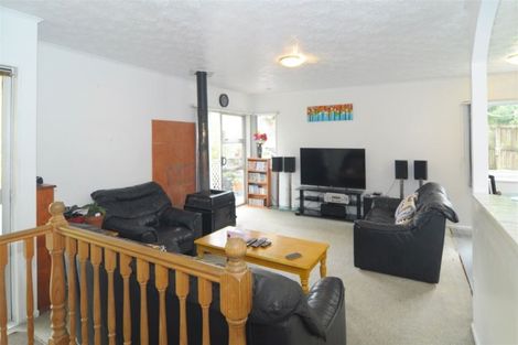 Photo of property in 38 Alidade Place, Massey, Auckland, 0614